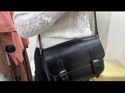 ❤️ Javna masturbacija mlade kujice FeralBerry s dildom u sobi za mjerenje ❤️ Porno u pornografiji hr.hqpornvideos.ru ❌❤